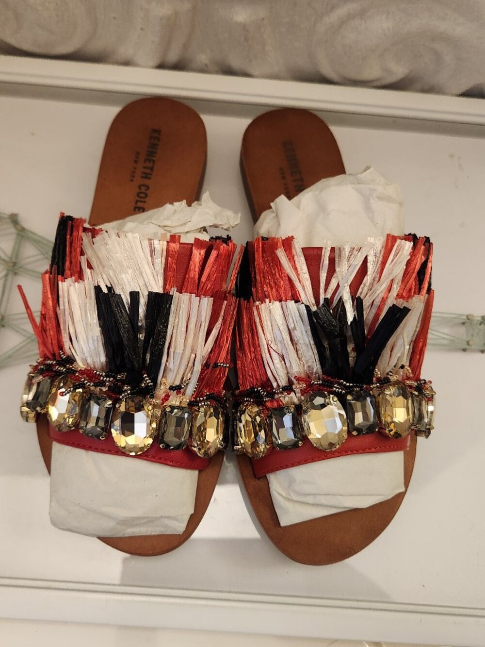 Kenneth Cole NY "Heron" Red Multi Fringe Sandals. NIB. Size 9 - Picture 5 of 11